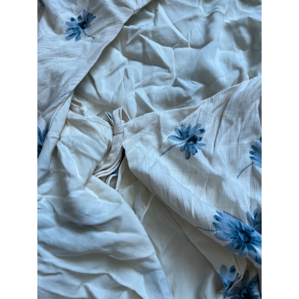 VICI Women's Floral Wrap Mini Dress Cream Blue Flutter Sleeve XS - Picture 5 of 6
